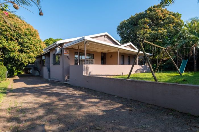 Isipingo Hills House For Sale: 7 beds, business-ready, ample parking, security features.