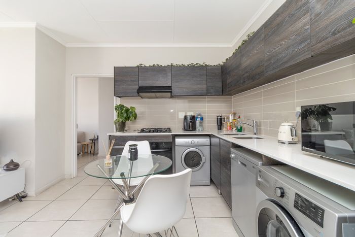 1-Bedroom Apartment For Sale in Petervale with clubhouse, gym, and restaurant access.
