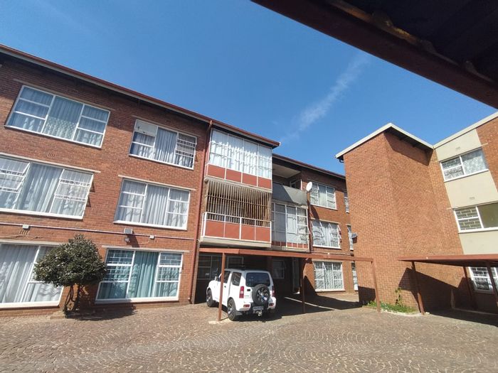 For Sale: Spacious Edleen Apartment with 2 Bedrooms, Covered Parking, and Large Living Area.