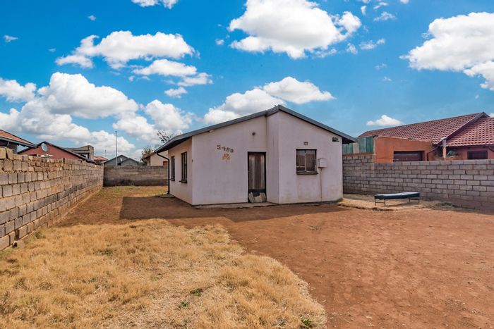 2-Bedroom House in Protea Glen For Sale, close to amenities and transport.