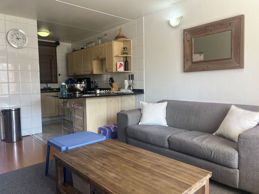 Living towards the kitchen