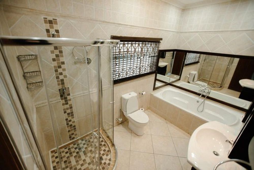 En-suite bathroom