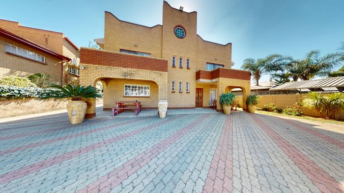 Spacious 5-Bedroom House with Granny Flat in Union - For Sale!