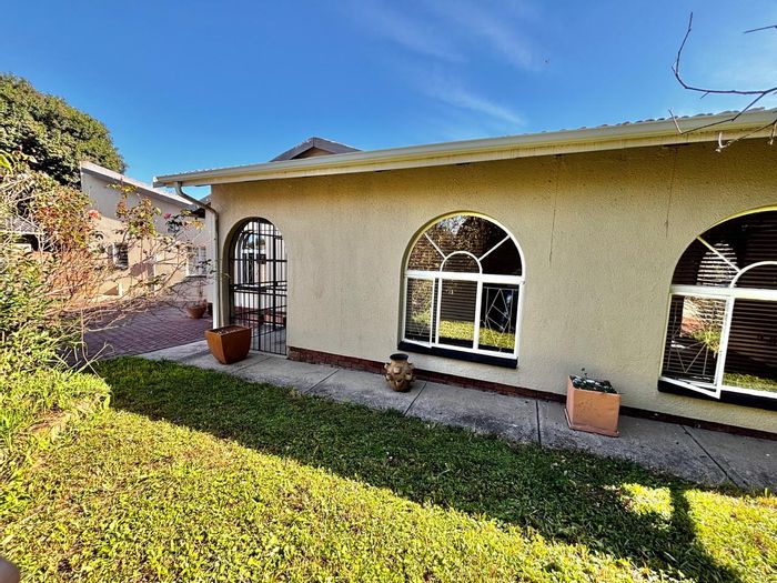4-Bedroom House To Rent in Secunda Central with pool, garden, and ample parking.