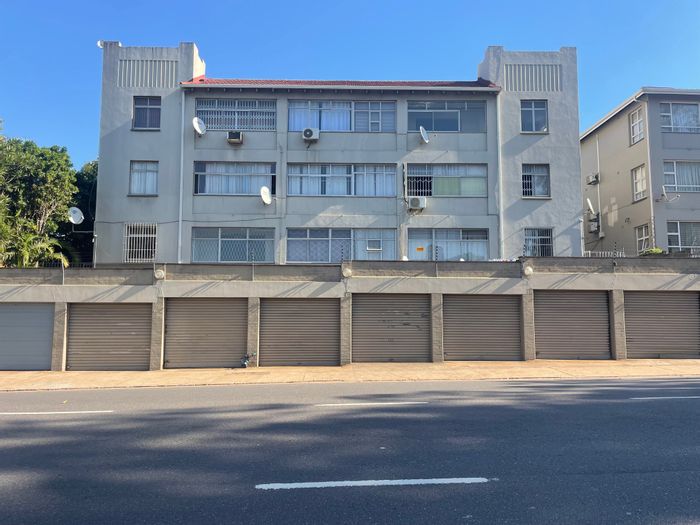 Musgrave Apartment For Sale: 1.5 bedrooms, lock-up garage, close to amenities.