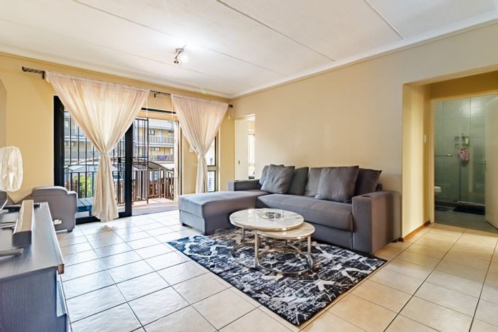 Erand Gardens Apartment For Sale: 2 beds, garden, parking, near amenities.