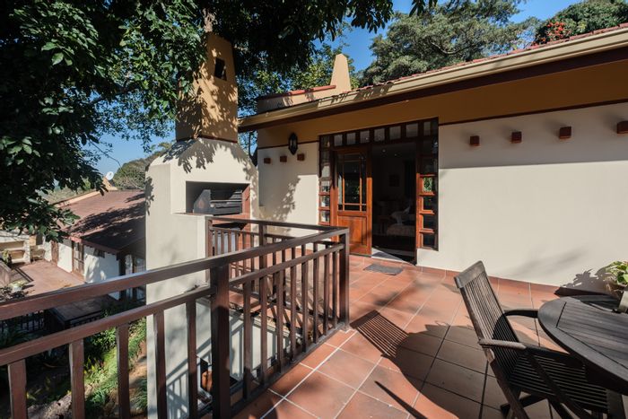 Glen Hills Townhouse For Sale: 3 bedrooms, secure estate, spacious patio, double garage.