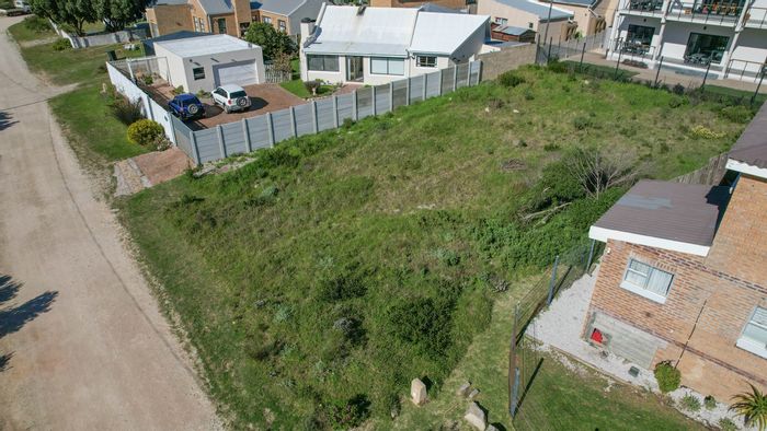 Vacant Land Residential in Pringle Bay Central For Sale – Fenced, mountain views, ideal location.