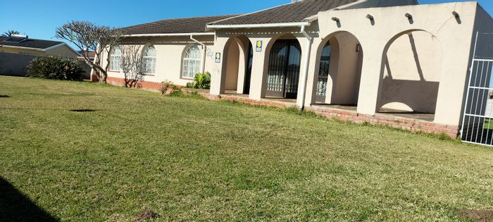 4-Bedroom House in Kabega with pet-friendly yard and ample parking. To Rent!