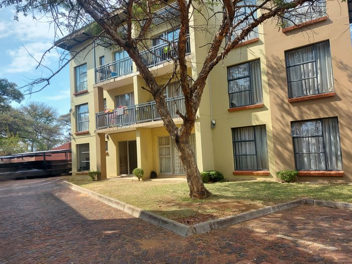 Ground floor apartment for sale in Geelhoutpark with 3 bedrooms and guest parking.