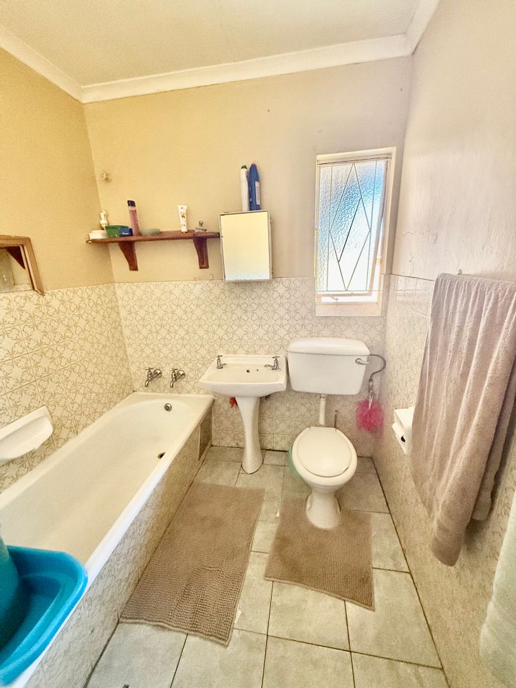 2nd Bathroom -House