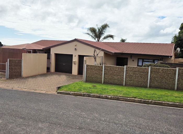 House For Sale in Vredenburg Central: Spacious garden, braai room, double garage, and more.