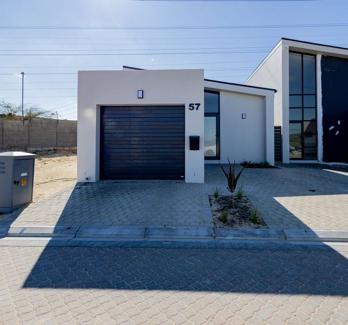 Haasendal House For Sale: 3 bedrooms, garden, built-in braai, secure estate living.