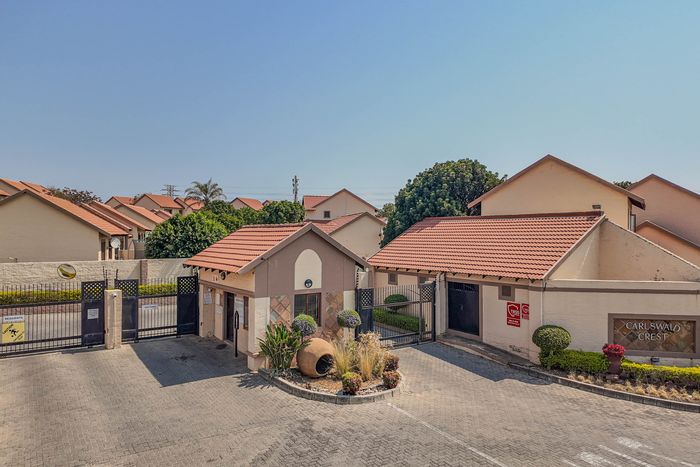 For Sale: 2-Bedroom Townhouse in Noordwyk with private garden and parking.