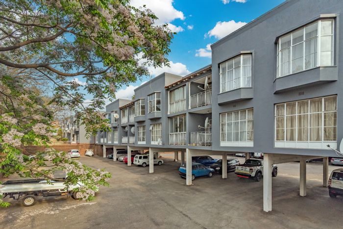 1-Bedroom Apartment in Horizon View For Sale with Enclosed Balcony and Secure Complex.