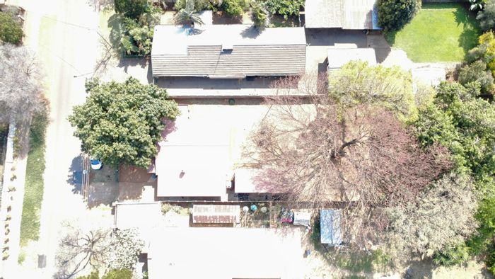 3-Bedroom House For Sale in Pretoria North with potential flat and spacious garden.