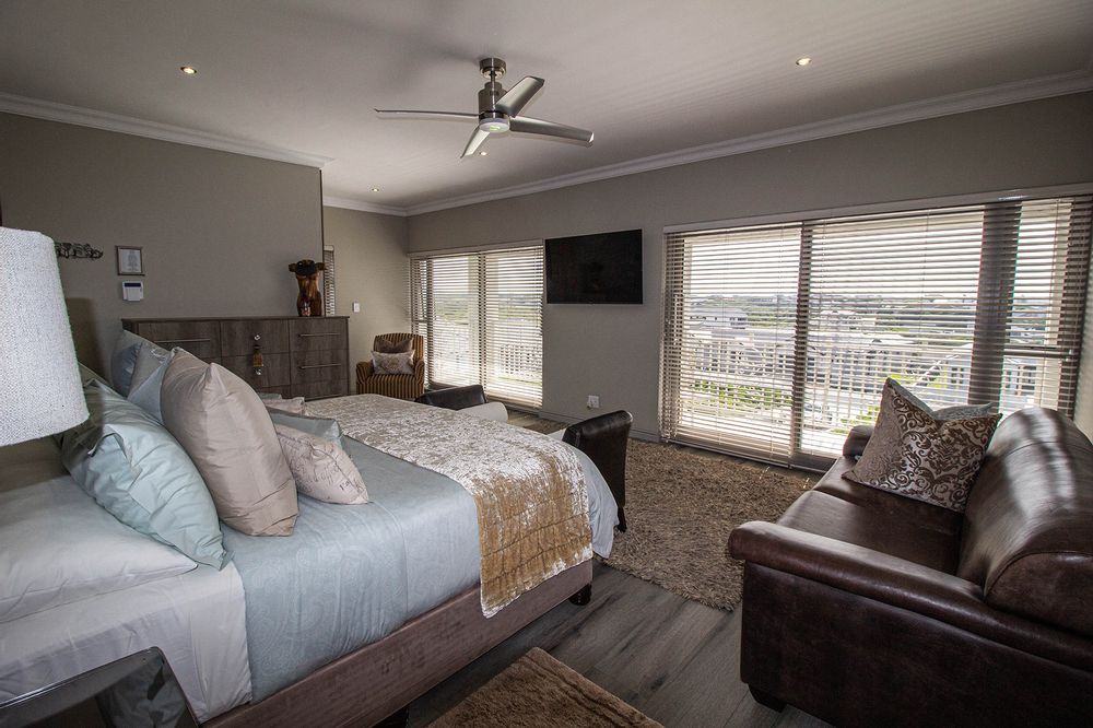 Huge undercover balcony from Master Suite