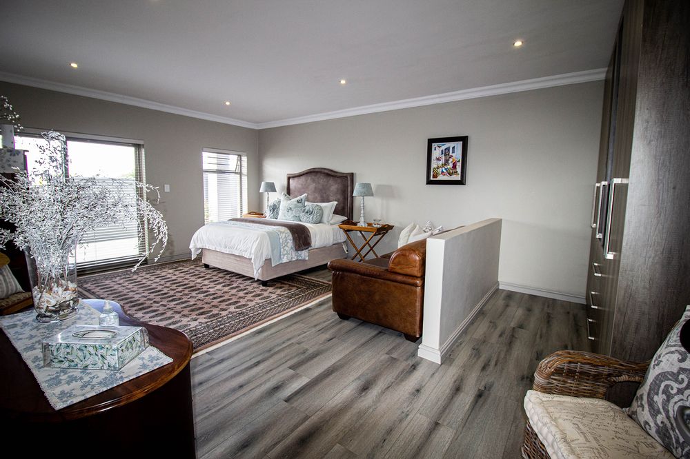 4th ensuite downstairs