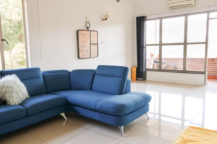 For Sale: 2-Bed Apartment in Scottsville with Balcony and Open-Plan Living.