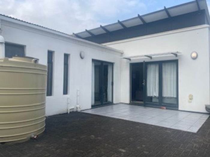 For Sale: House in Nahoon Valley Park with gym, pool, and restaurant access.