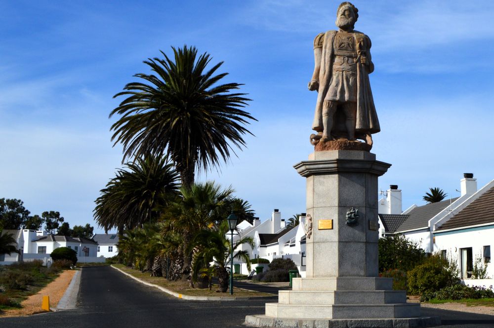 Vasco Da Gama statue . His head facing north