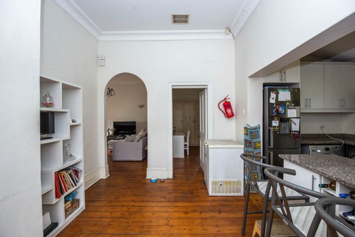 For Sale: 3-Bedroom Apartment in Morningside with patio, parking, and pet-friendly amenities.