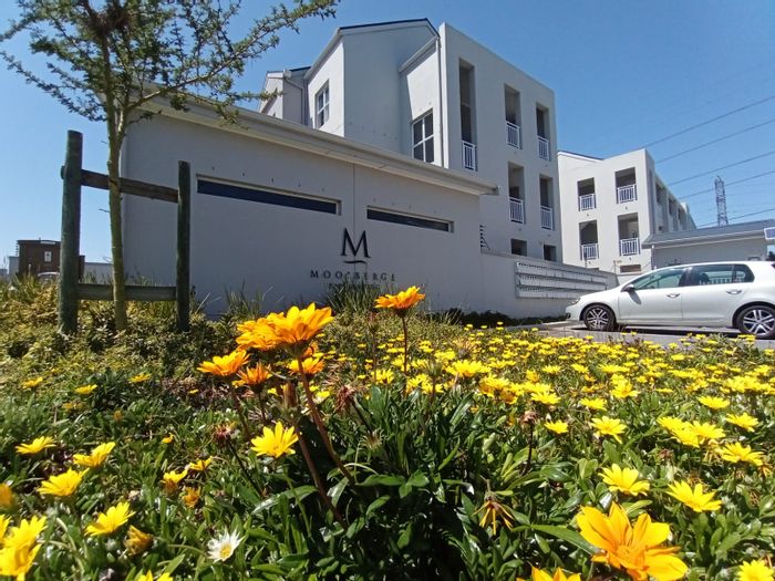 Haasendal Apartment To Rent: 2 Bedrooms, Pool, Clubhouse, Prepaid Utilities.