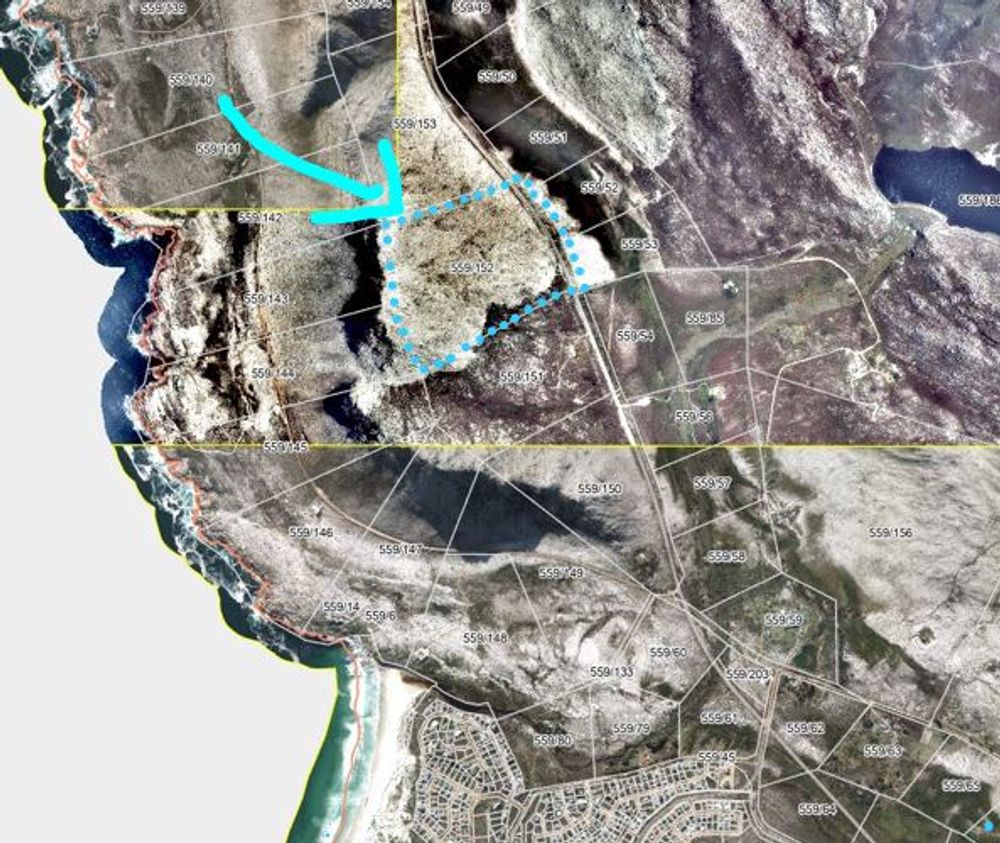 Location indication. Pringle Bay Main beach is at the bottom left