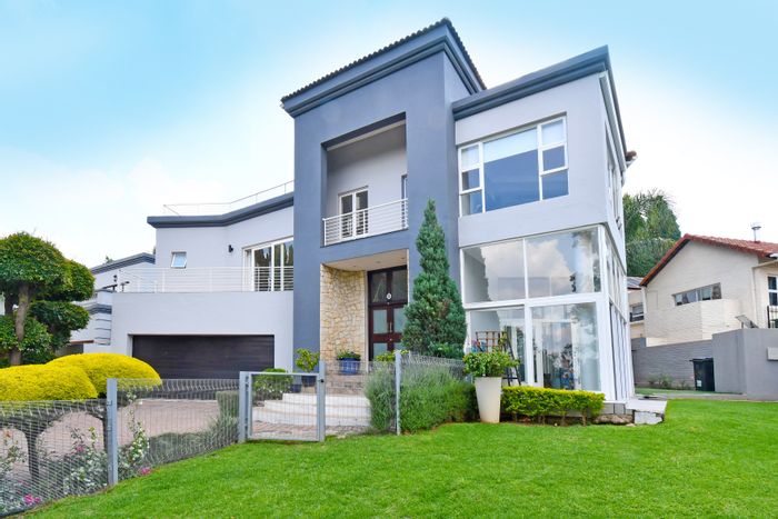 Kyalami Estates House For Sale: 4 beds, pool, jacuzzi, and panoramic views.