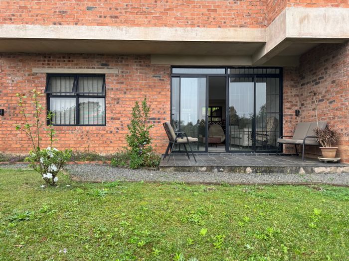 Cottage To Rent in Hilton Central: 2 beds, 2 baths, parking, utilities included.