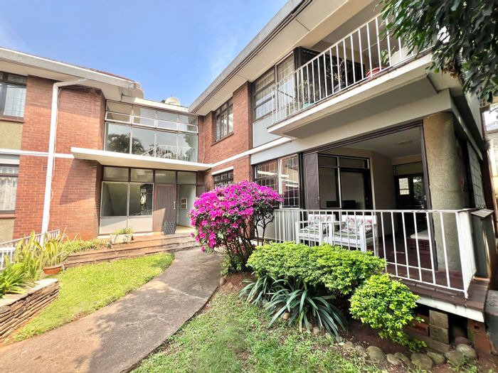 For Sale: 2-Bedroom Apartment in Musgrave with Parking, Laundry, and Prime Location.