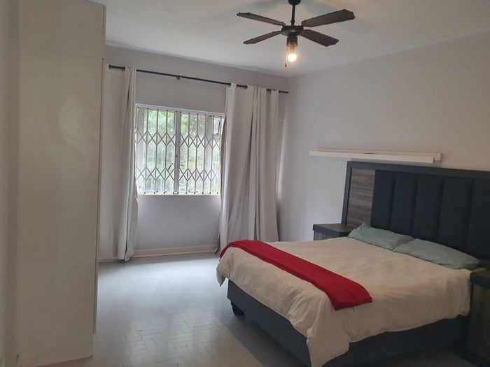 Glenwood Apartment For Sale: 1 Bedroom, Air Conditioning, Secure Parking, Close to Amenities.