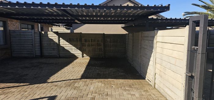 2-Bedroom House To Rent in Secunda Central - Water Included, Double Carport.