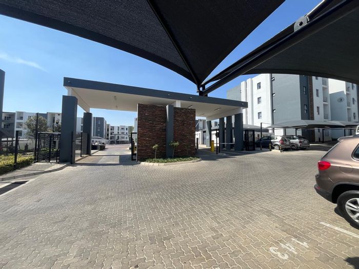 2-Bed, 2-Bath Apartment To Rent in Carlswald with Gym, Pool, and Clubhouse.