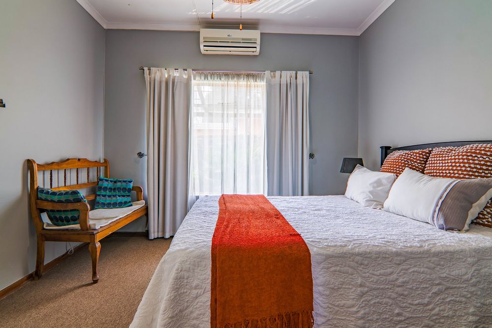 Main house bedroom 4