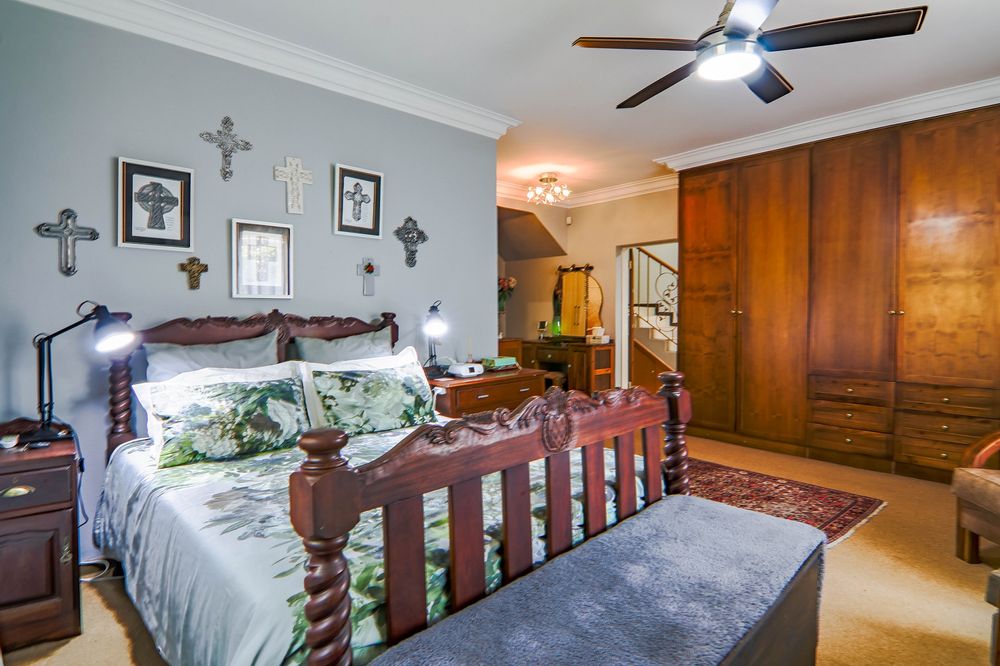 Main house Bedroom 1