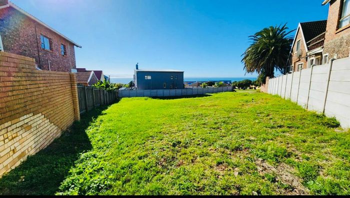 Wavecrest Vacant Land Residential For Sale: 684m2 with sea views, near amenities.