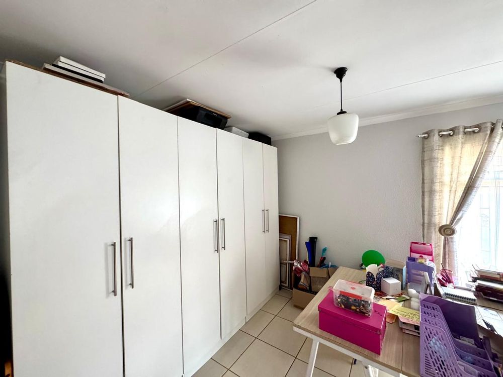 Extra living area/Study