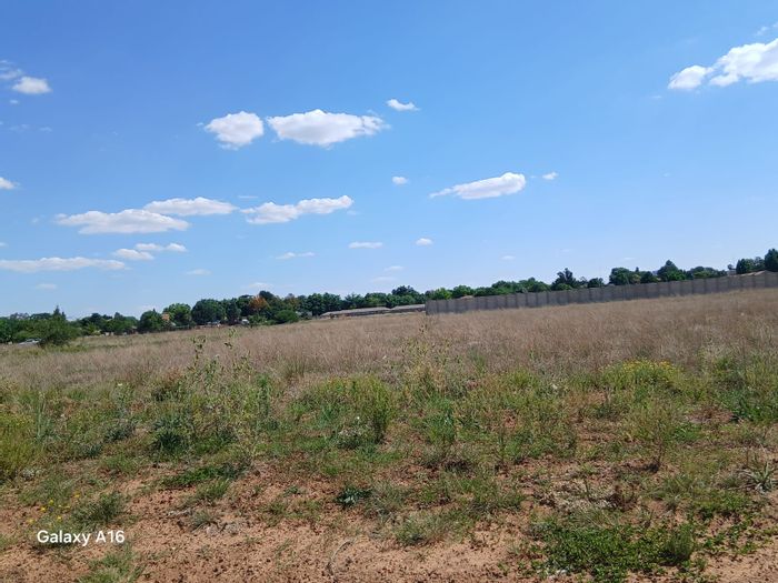 Vacant Land Residential For Sale in Vaalpark: 2074 m², near amenities and recreation.