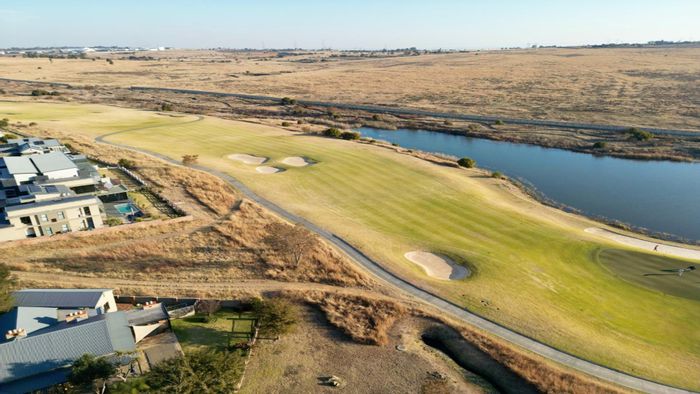 Vacant Land For Sale in Copperleaf Estate: Plans included, panoramic views, top amenities.