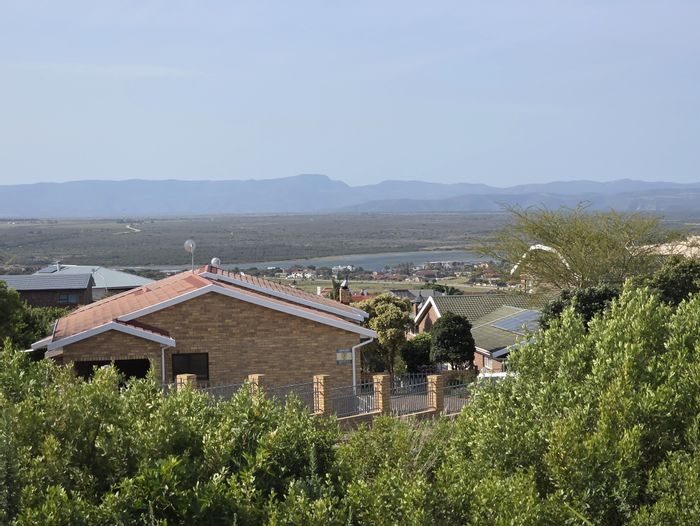 Wavecrest For Sale: 732m² vacant land with mountain and lagoon views.