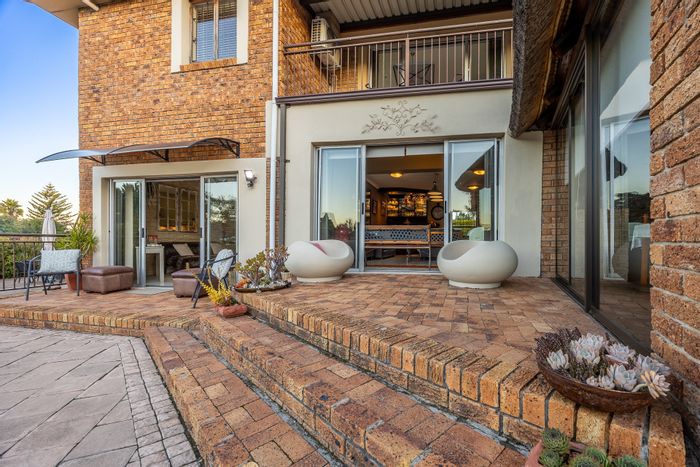 Eversdal House For Sale: Off-Grid, 3 Flats, Pool, Security, Income Potential.