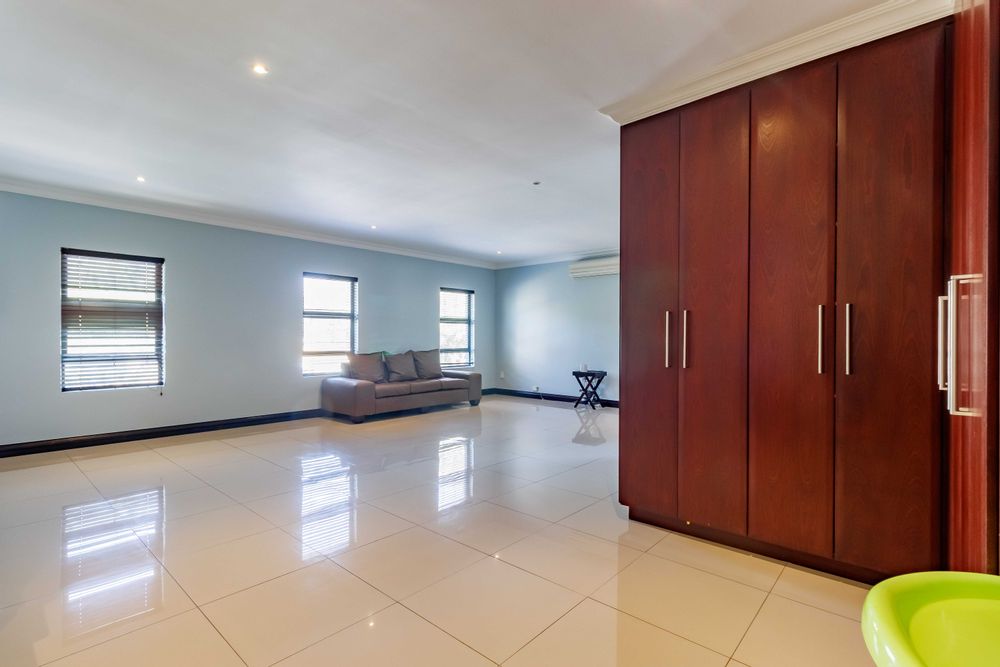 Large Bedroom 4 or Office Space