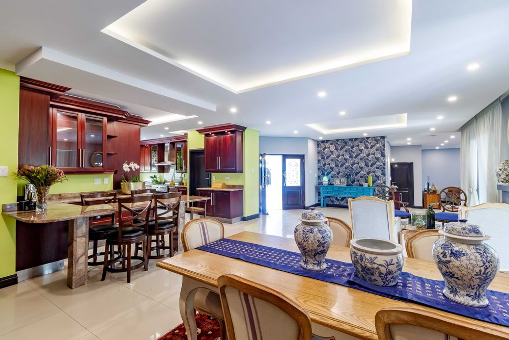 Large Open Plan Dining Kitchen Area