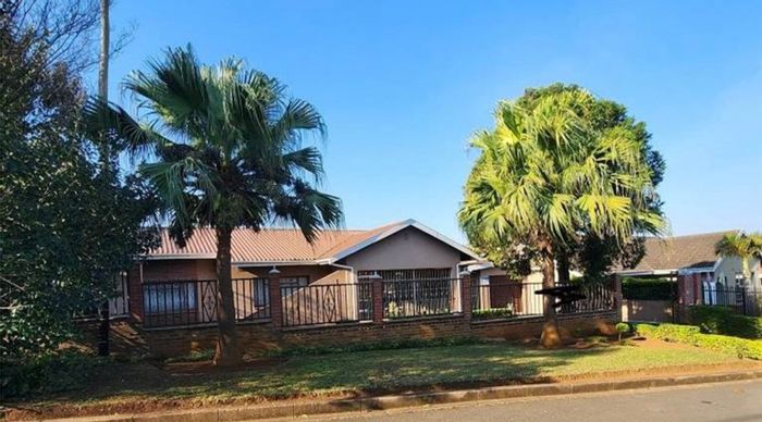 3-Bedroom House For Sale in Newholme with garage, yard, and scullery.