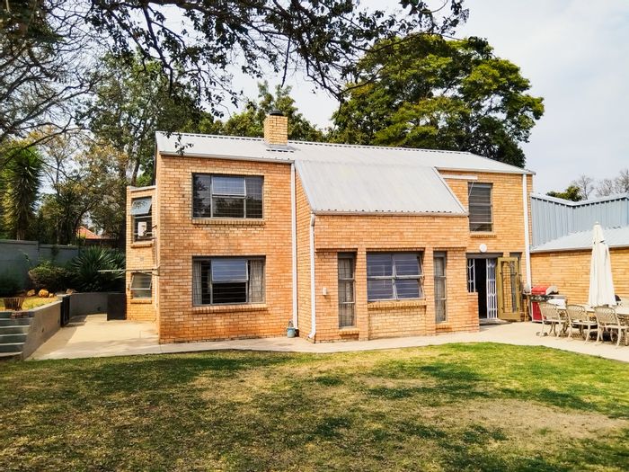 Craighall Park House For Sale: 3 ensuite bedrooms, study, garden, double garages.