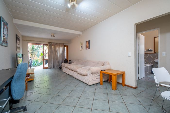 2 Bedroom Apartment For Sale in Douglasdale with Private Garden and Estate Amenities