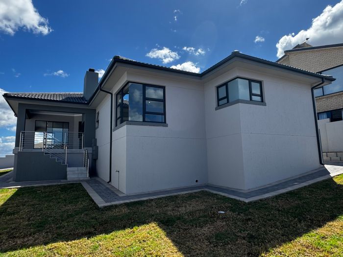 For Sale: House in Monte Christo with 3 bedrooms, double garage, and built-in braai.