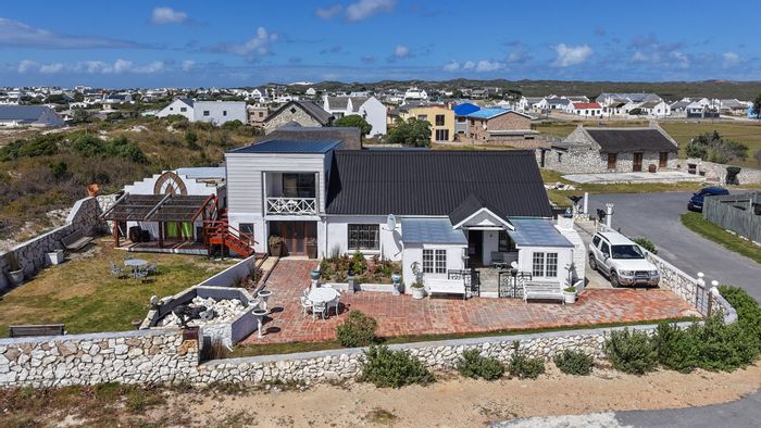 Arniston Central House For Sale: 6 bedrooms, 3 flatlets, flexible living options.