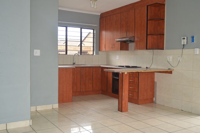 To Rent: 3-Bedroom Townhouse in Greenhills with pet-friendly garden and secure parking.